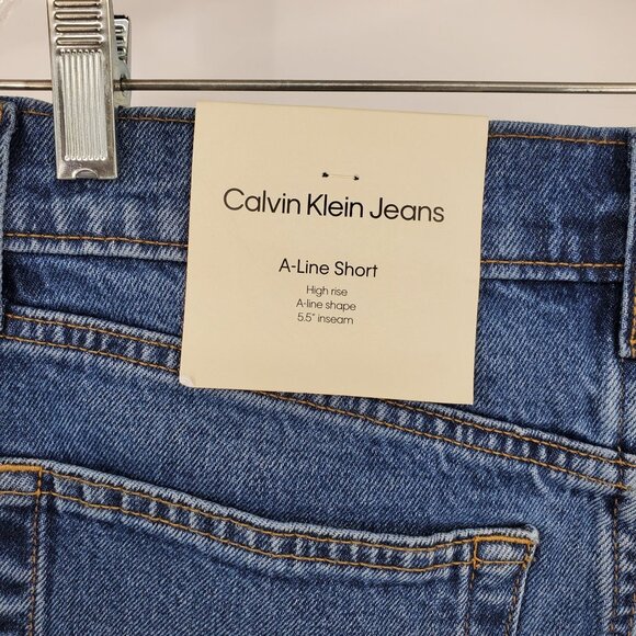 NWT Calvin Klein Jeans A Line High Rise 5.5" Inseam Denim Jean Shorts Size 28 - Picture 4 of 10